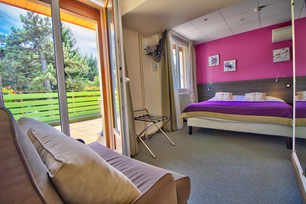 Logis Hotel Restaurant Le Chalet Du Mont Roland Sampans Esterno foto