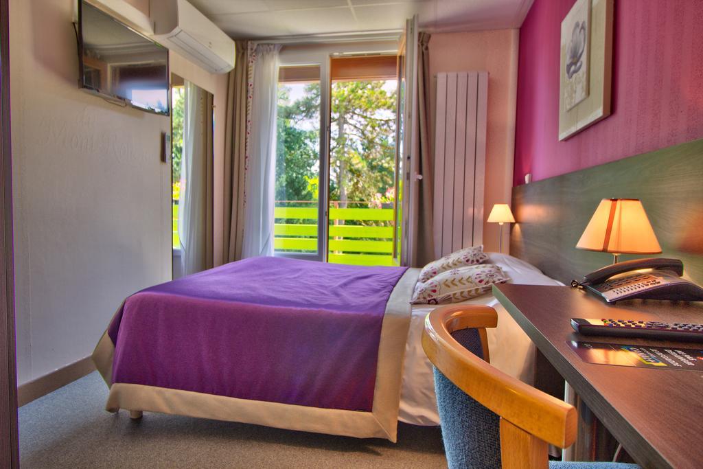 Logis Hotel Restaurant Le Chalet Du Mont Roland Sampans Esterno foto