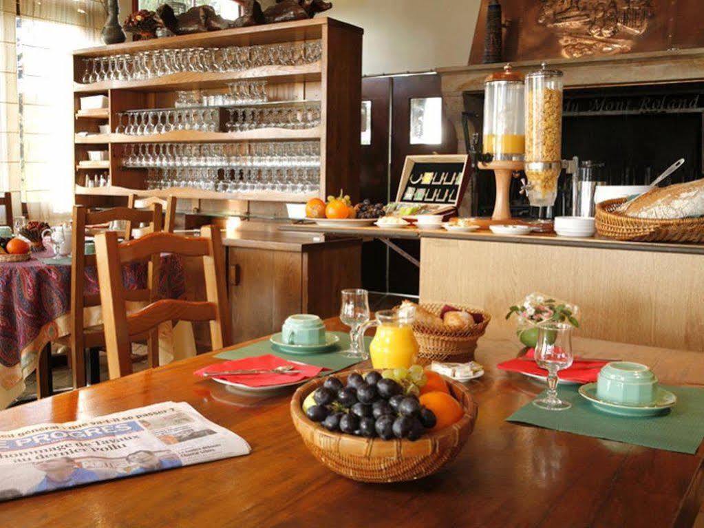 Logis Hotel Restaurant Le Chalet Du Mont Roland Sampans Esterno foto